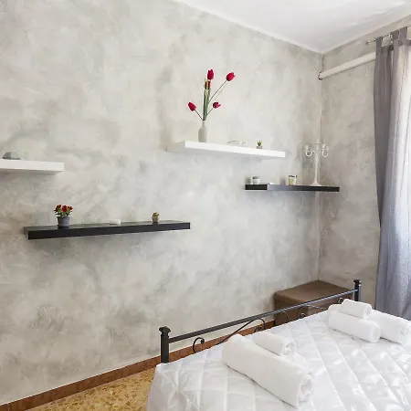 Napoleone Holiday Рим