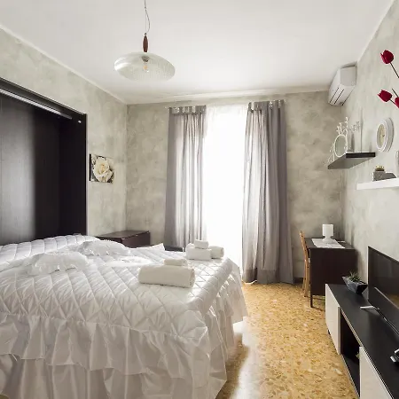 Napoleone Holiday Apartment *